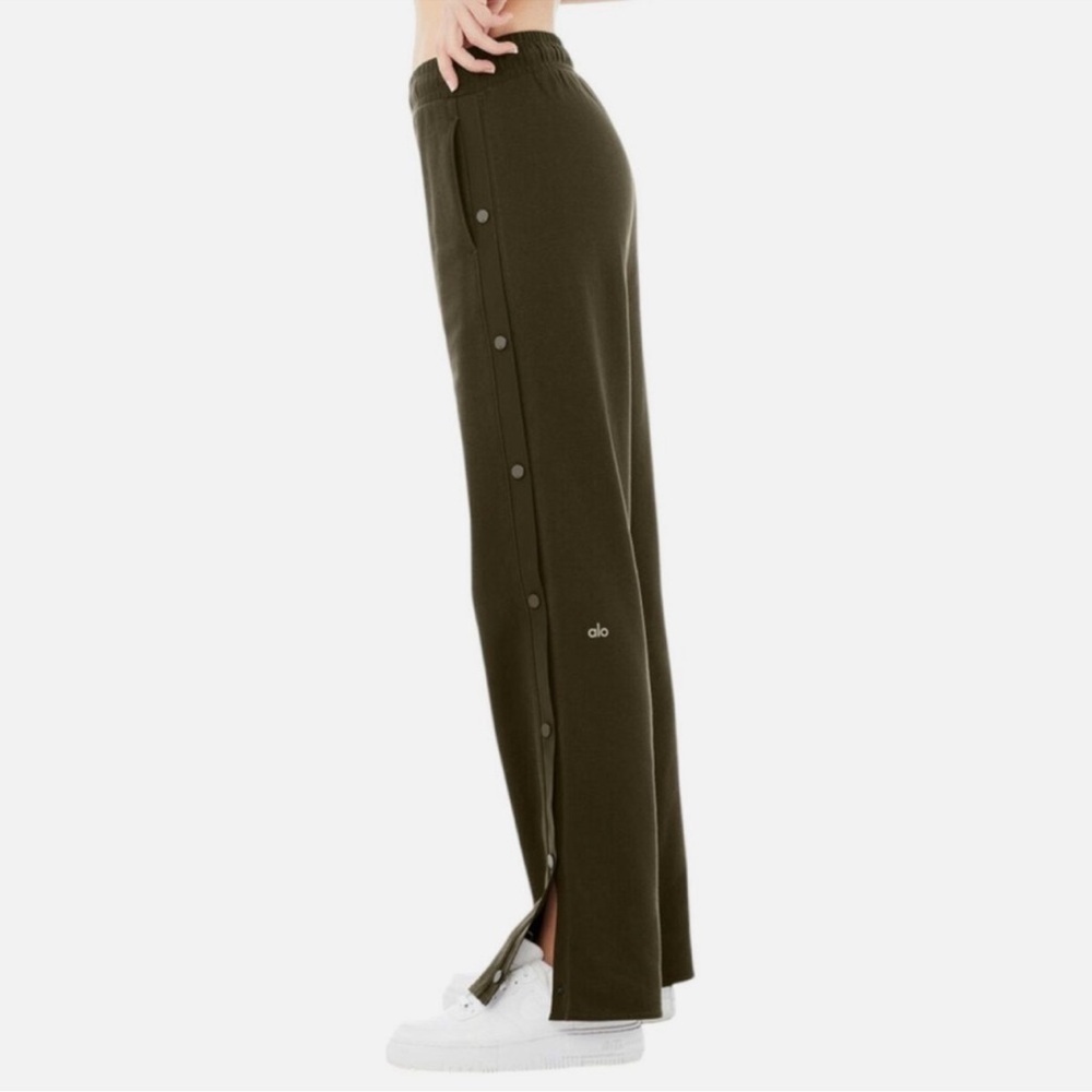 ALO Yoga Courtside Tearaway Snap Pants Wide Leg Track Pants Dark Olive Green